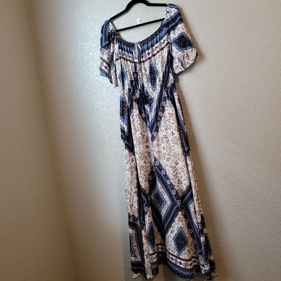 NWOT Aztec Design Short Sleeve Maxi Dress - Picture 2 of 14